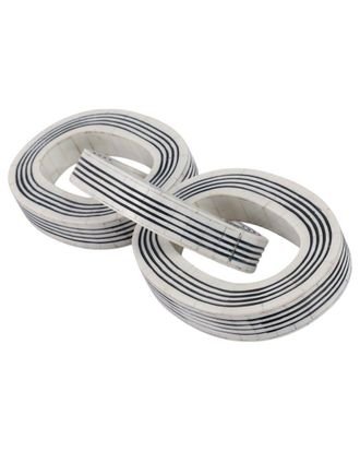 Sagebrook Home 15X5in 3-Link Resin Chain With Lines