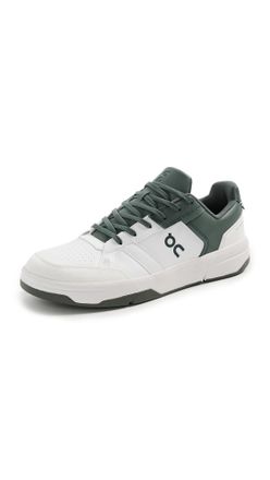 On Mens The Roger Clubhouse Sneakers, White | Olive, 8