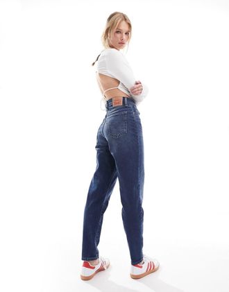 Levi's Mom jeans a vita alta blu navy lavaggio scuro