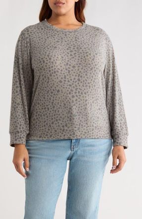 Loveappella Brushed Animal Print Long Sleeve Crewneck Top in Olive/Charcoal at Nordstrom, Size 2 X