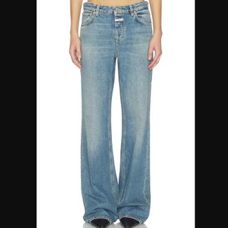 Closed Gillan Wide Fit Low Waist Long Leg Jean In Medium Blue