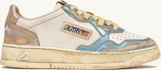 Autry MEDALIST LOW SUPER VINTAGE SNEAKERS IN SILVER AND BLUE LEATHER