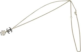 Chanel 2019 Gold Plated Enamel CC and Rhinestones Flower Pendant Necklace costume halsketting - Zwart