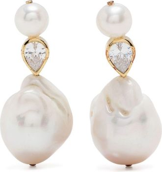 Completedworks Pulp pearl drop earrings - women - Silver Plated - One Size - White