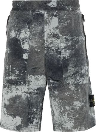 Stone Island D Camo logo-patch shorts - men - Polyamide/Polyamide - 28 - Grey