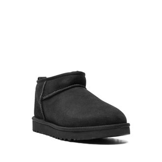 UGG Classic Boots - Black