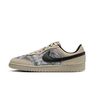 Nike Jordan Mens Air Jordan Skyline Low Realtree Shoes in Brown | JA9066-200
