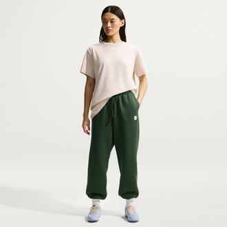 Nike Womens Nike Sportswear Phoenix Fleece Oversized High-Waisted Graphic Pants in Green | IF0254-323