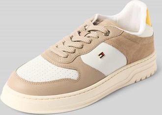 Tommy Hilfiger Low Top Sneaker mit echtem Lederbesatz in Taupe, Größe 36