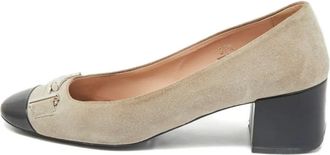 Tod's Double T su&egrave;de pumps - Beige