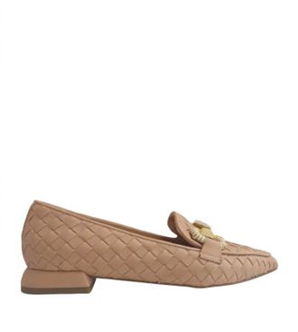 Pedro Ant&oacute;n Womens Vitelino Leather Loafers In Tan