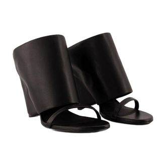 Courr&egrave;ges Leren Sandalen