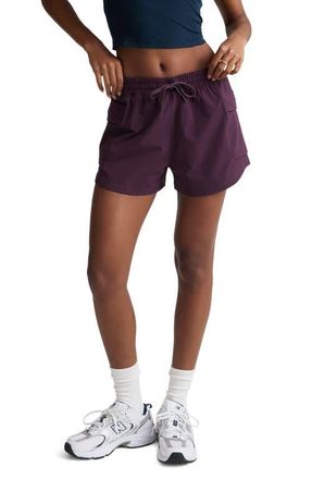Beyond Yoga Peak 3-Inch Cargo Shorts in Brilliant Blackberry at Nordstrom, Size X-Small