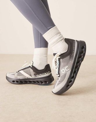 On Cloudsurfer Next - Sneakers da corsa nere-Nero