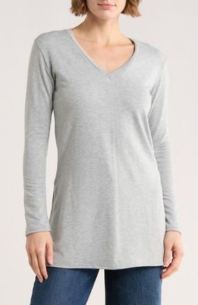 Go Couture V-Neck Tunic Sweater in Moonstruck at Nordstrom Rack, Size X-Large