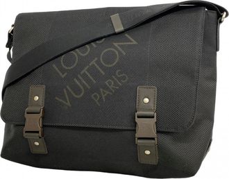 Louis Vuitton Noir Shoulder Bag (Pre-Owned)