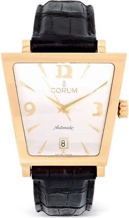 Corum Trapeze 44mm - men - 18kt Yellow Gold/Alligator Leather - One Size - White