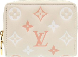 Louis Vuitton Beige Monogram Wallet (Bi-Fold) (Pre-Owned)