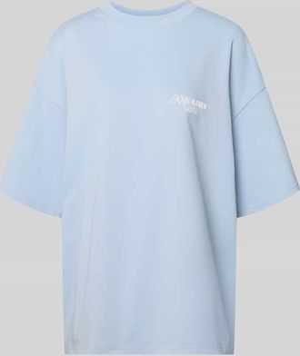 Karo Kauer Oversized T-Shirt mit r&uuml;ckseitigem Statement-Print in Hellblau, Gr&ouml;&szlig;e XL