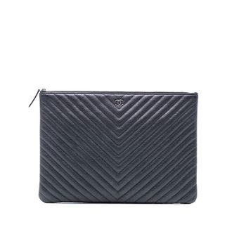 Chanel Pre-owned Womens Large Cc Chevron Iridescent Caviar O Case Clutch - Black Leather - One Size