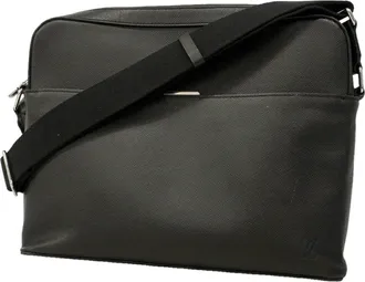 Louis Vuitton Black Shoulder Bag (Pre-Owned)