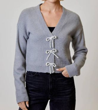 Design History Sara Bow Sweater In Silver