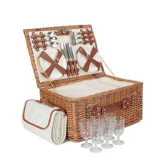 Red Hamper Wicker Classic Fitted Picnic Basket in Brown | Size: 6 Person