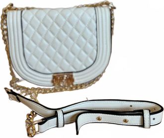 Jen & Co. Womens Diana Quilted Push-Lock Crossbody Bag In White