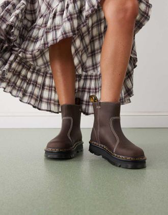 Dr. Martens ZebZag Rigger - Stivaletti color marrone scuro Wyoming con impunture a contrasto