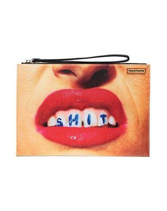 SELETTI WEARS TOILETPAPER Shit