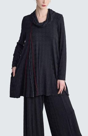 Luukaa D'Celli Sylra Pleated Tunic in Coalblack Red at Nordstrom, Size 12