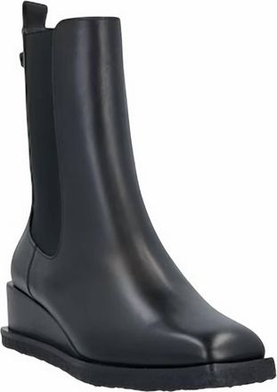 Ferragamo Womens Leather Ankle Boots In Black