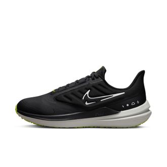 Nike Air Winflo 9 Shield, Low-Top Sneakers, Black White Dk Smoke Grey