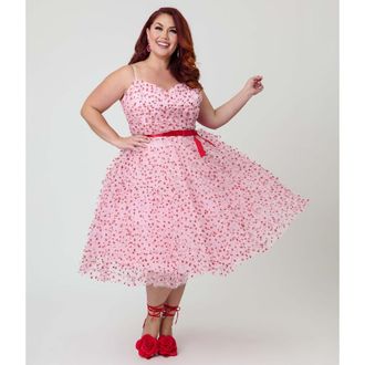 Unique Vintage Plus Size Tulle Sweetheart Cupcake Swing Dress in Pink W/Red Hearts at Nordstrom, Size 5X