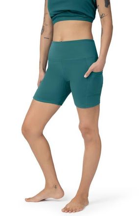 Kindred Bravely Stevie Active Postpartum Bike Short in Teal at Nordstrom, Size Small