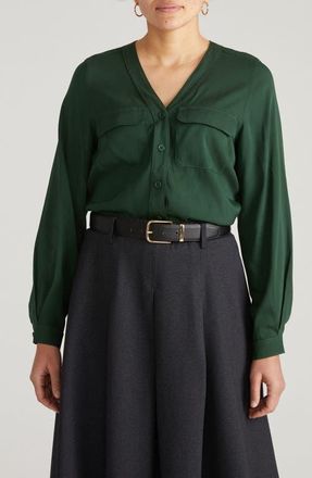 Universal Standard Cooling V-Neck Button-Up Shirt in Forest Green at Nordstrom, Size 2Xl