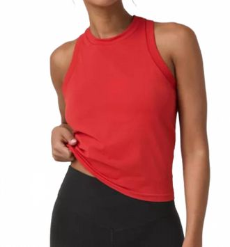 Vuori Clothing Seamless Surge Tank In Crimson