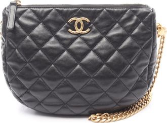Chanel Matelasse Leather Shoulder Bag (Pre-Owned)