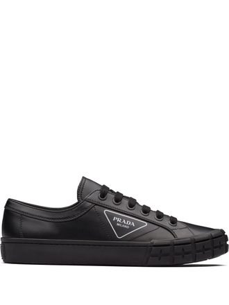 スニーカー PRADA FW25 Black leather sneakers (1E942NF025038 F0632) Black Leather and Re-Nylon Sneakers - Prada - Men | WE IN STYLE