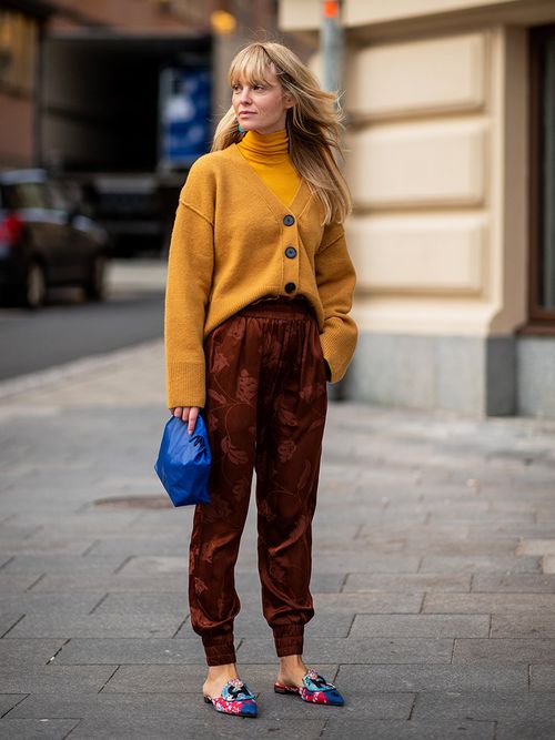 Pullover mit V-Ausschnitt oder lieber Rundhals? Wusstest du, dass der richtige Pullover-Ausschnitt mit deiner persönlichen Figur zusammenhängt.