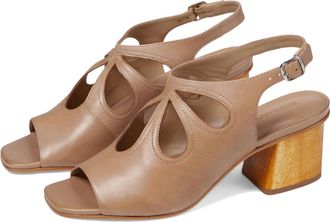 Bernardo Womens Lainey Sandals - Medium In Sand Glove Leather