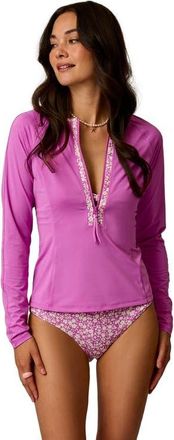 Carve Designs Trestle Sunshirt in Violet W. Fleur at Nordstrom, Size X-Large