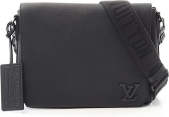 Louis Vuitton Black Noir Leather Shoulder Bag (Pre-Owned)