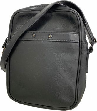 Louis Vuitton Black Shoulder Bag (Pre-Owned)