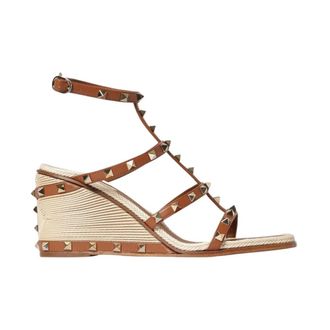 Valentino Garavani Sandalia de cu&ntilde;a Rockstud - Shoes - Mujer - Marr&oacute;n - 37 EU