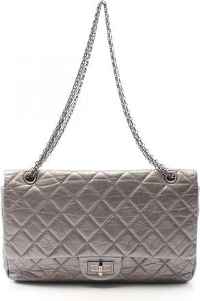 Chanel Leather Shoulder Bag (Pre-Owned)