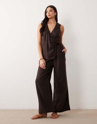 Asos Tuta jumpsuit avvolgente 100% lino color cioccolato-Marrone