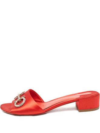 Ferragamo Gancini satijnen sandalen met hak - Rood