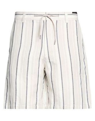 BOSS PARTES DE ABAJO - Pantalones cortos y bermudas en YOOX.COM