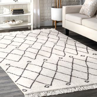 nuLOOM Krystal Trellis Tassel Area Rug